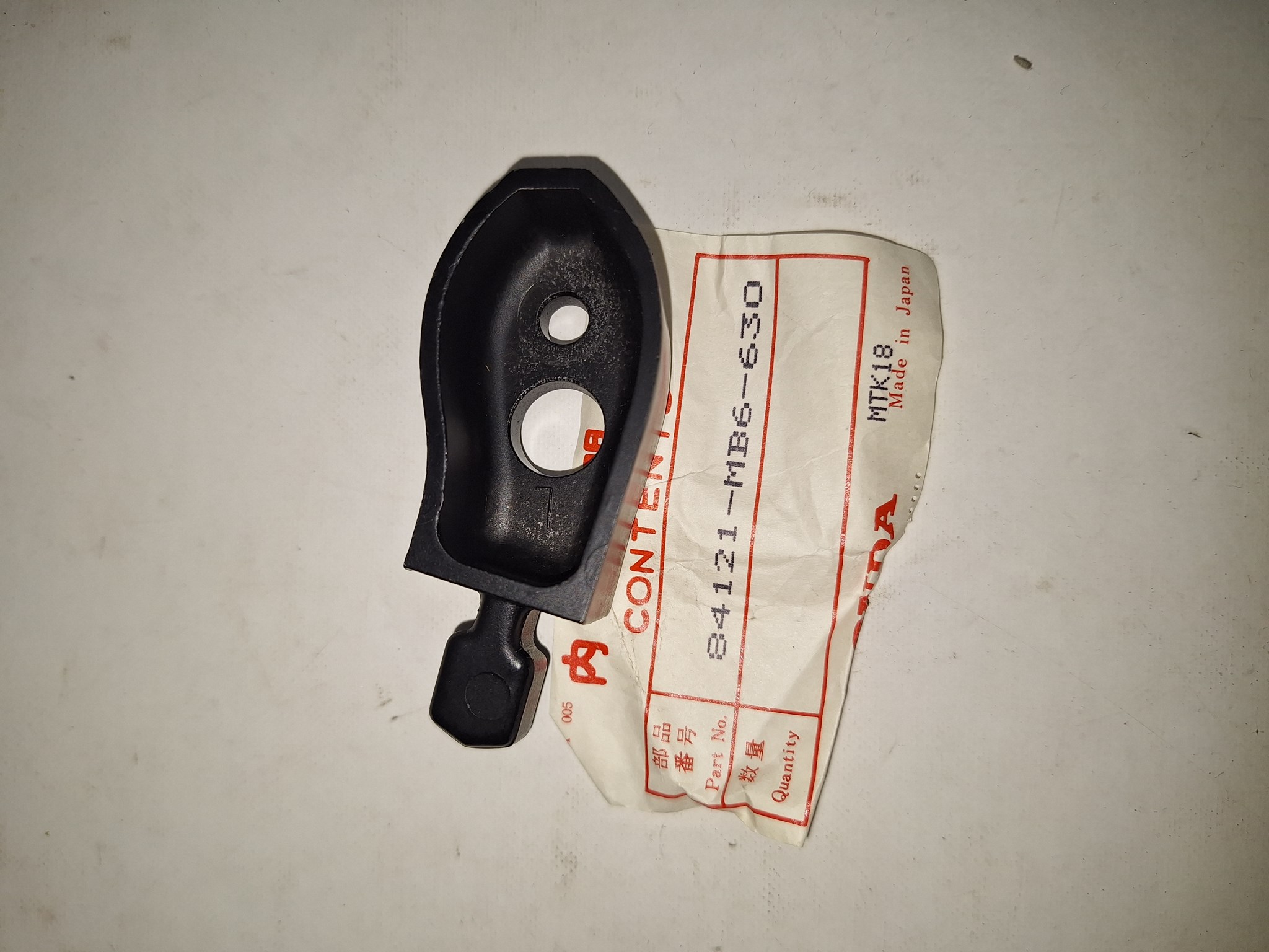 Picture of STAY,L.RR.WINKER  84121-MB6-630